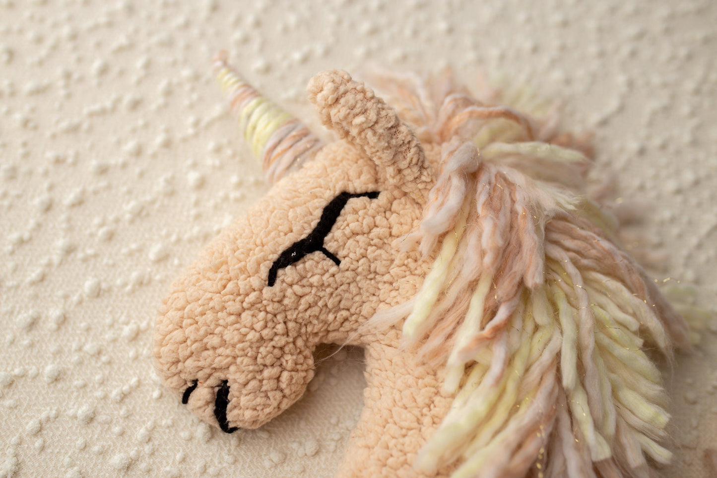 Posing toy for newborn photo shoots.The shade of the mane and tail may vary,Newborn Photography Props,Newborn Photo PropsNewborn girl outfit