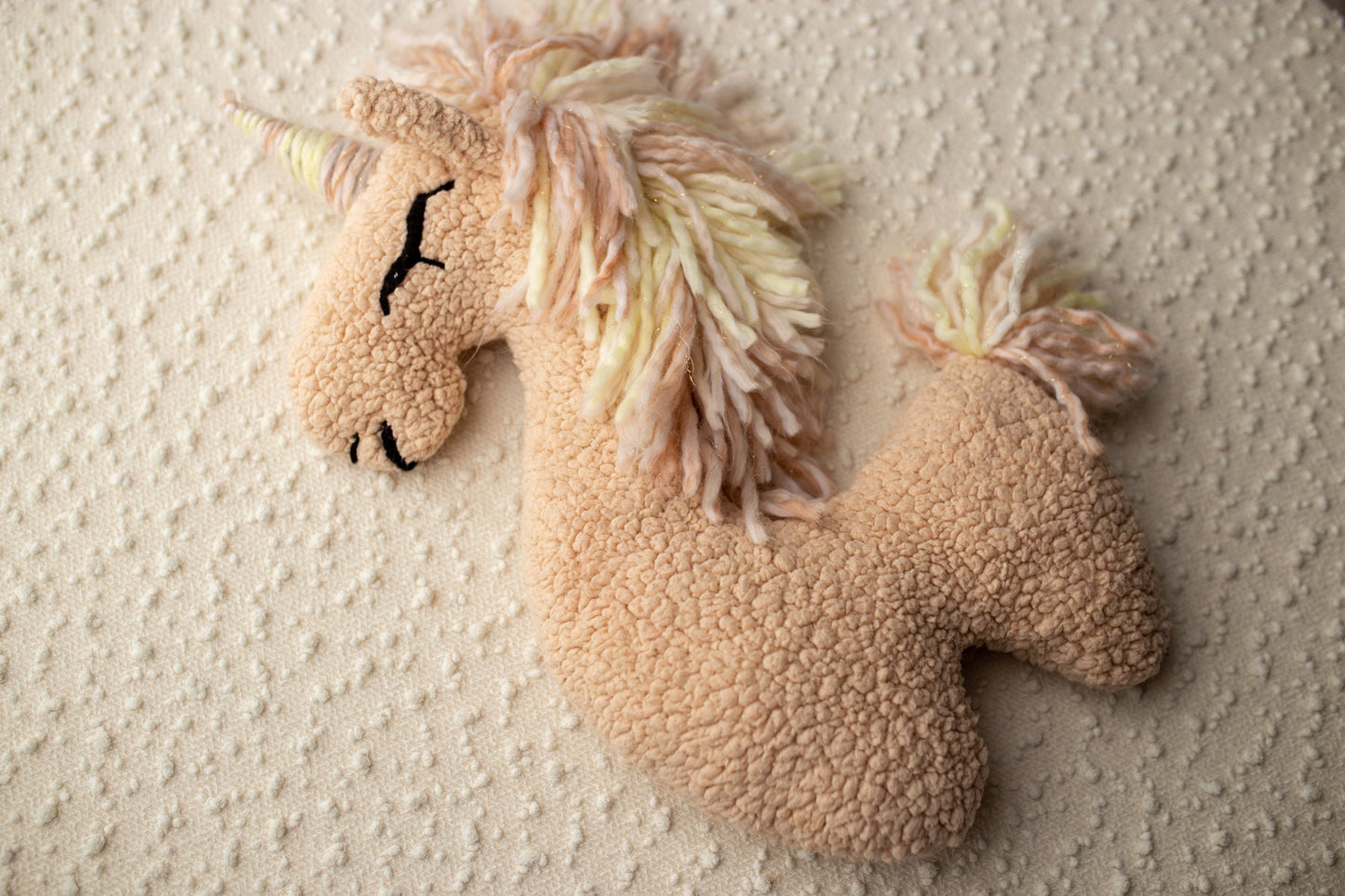 Posing toy for newborn photo shoots.The shade of the mane and tail may vary,Newborn Photography Props,Newborn Photo PropsNewborn girl outfit