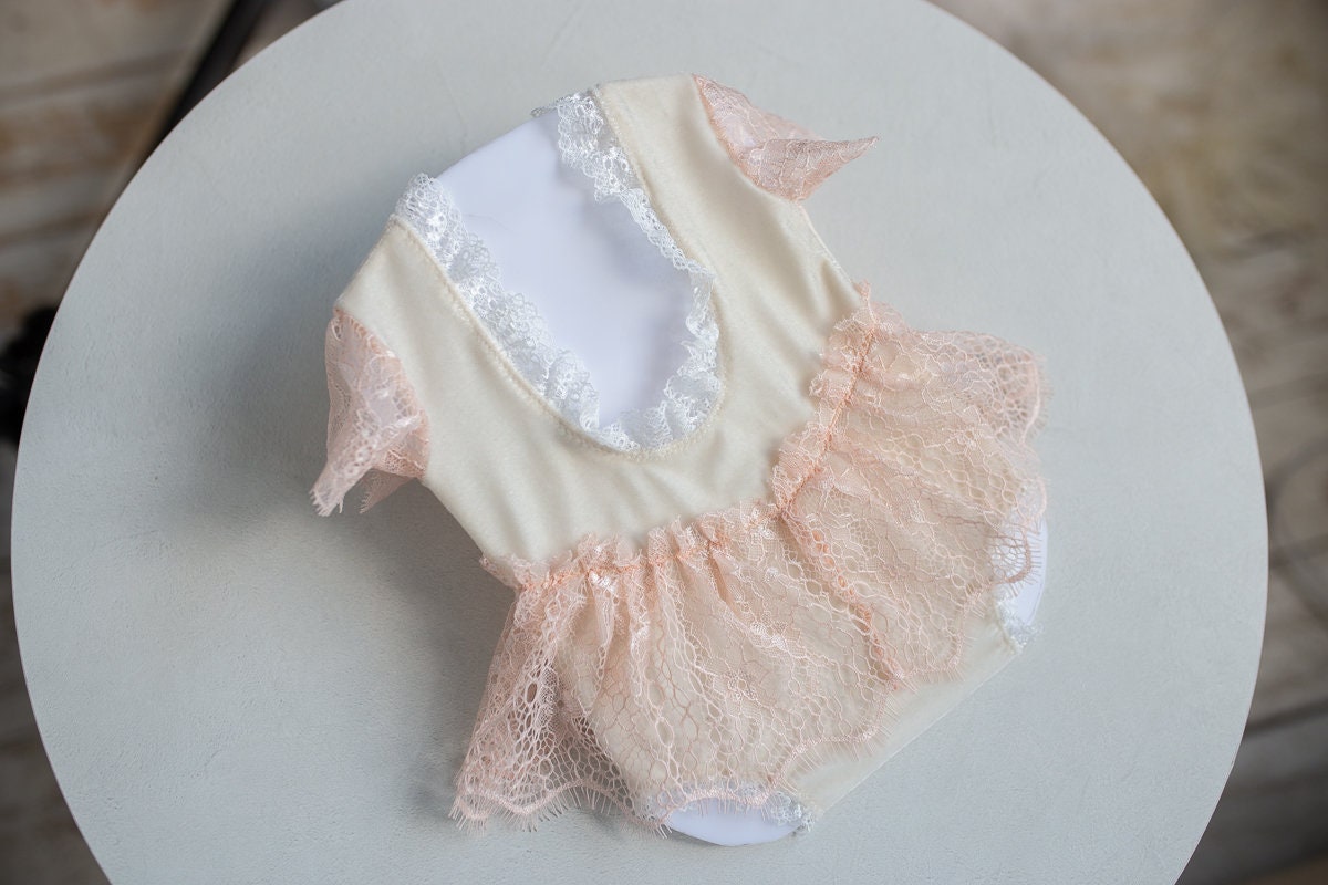 Newborn photo outfit girl,Newborn Lace Romper,Newborn Photography Prop,Newborn Photo Prop,Newborn prop outfit,Newborn girl photoshoot outfit