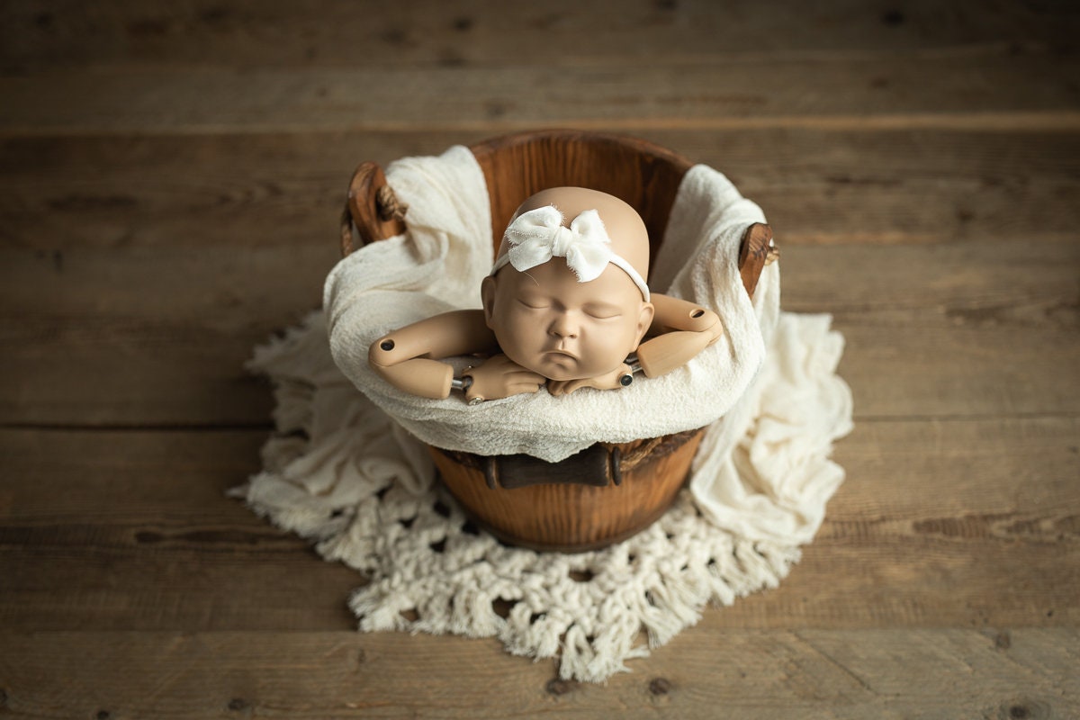 Newborn wood bucket,Newborn bucket,Newborn bowl,Newborn wooden bowl,Carved Wooden bucket,Newborn photography,Newborn photo prop