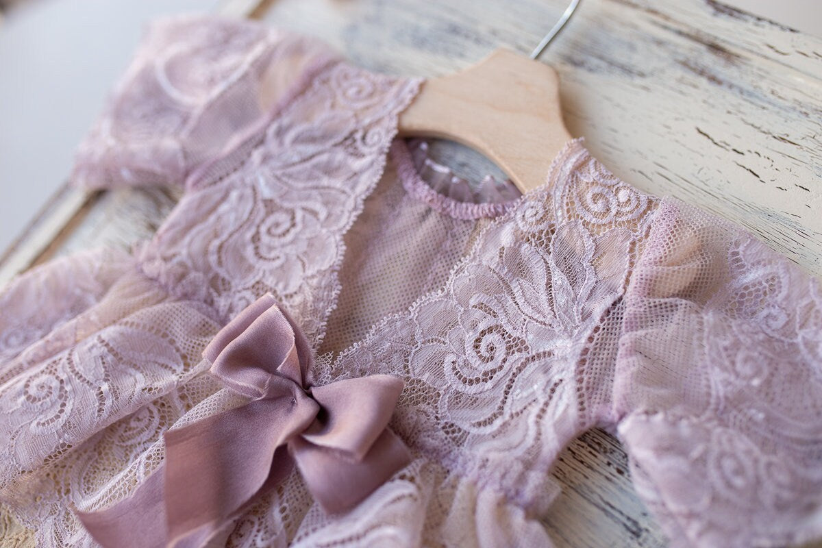 Photo outfit Baby Girl lace romper, Newborn Girl Outfit, Newborn Lace Romper, Newborn Outfit, Newborn Photography Props, Newborn Photo Props