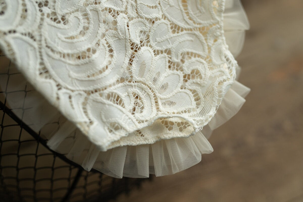 Newborn romper for Newborn Baby Girl with Elegant Lace Trim Headband,Newborn Photography Props,Newborn Prop,Pregnancy gift,Newborn baby gift