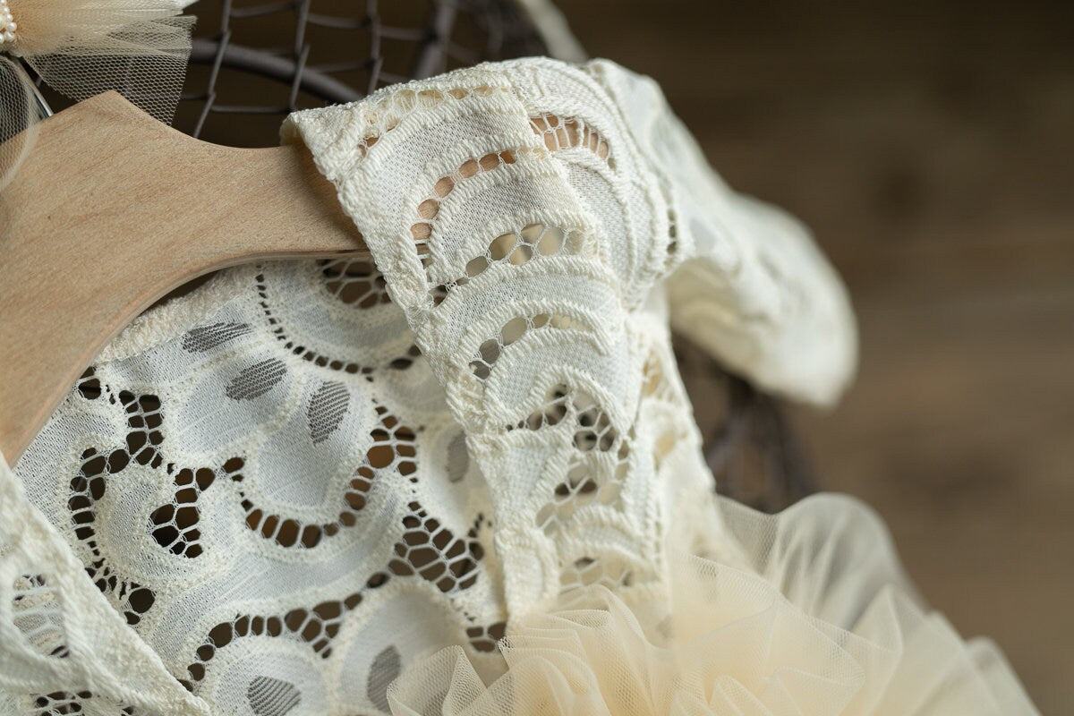 Newborn romper for Newborn Baby Girl with Elegant Lace Trim Headband,Newborn Photography Props,Newborn Prop,Pregnancy gift,Newborn baby gift