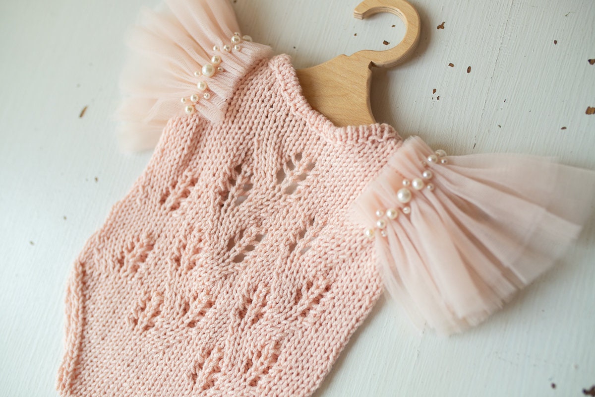 Knitted romper and bonnet,Newborn Photography Prop Set,Newborn photography outfit,Newborn girl photoshoot outfit,Pregnancy gift