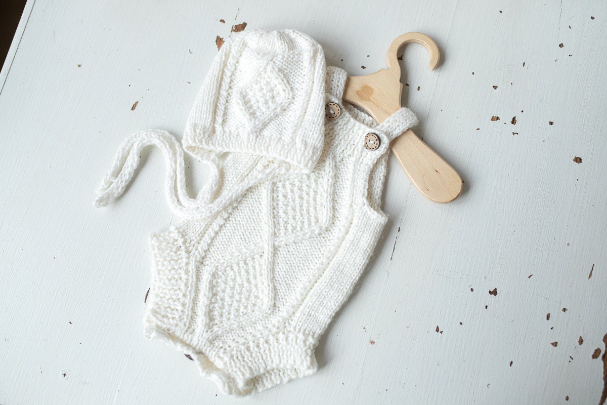 Knitted romper and bonnet,Newborn Photography Prop Set,Newborn photography outfit,Newborn girl photoshoot outfit,Pregnancy gift