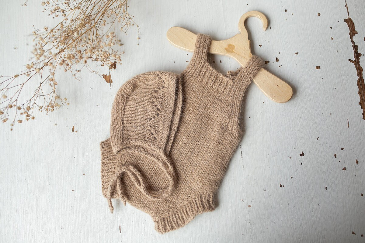 Knitted romper and bonnet,Newborn Photography Prop Set,Newborn photography outfit,Newborn girl photoshoot outfit,Pregnancy gift