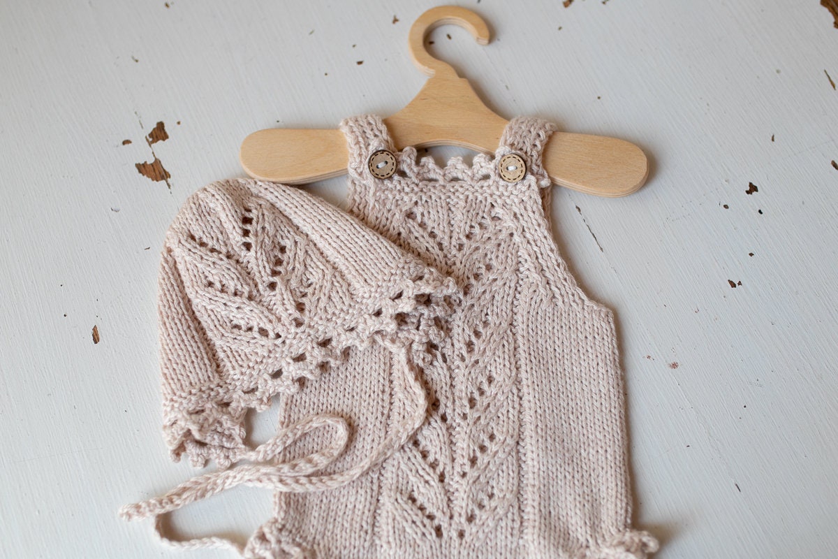 Knitted romper and bonnet,Newborn knitted Set,Newborn photography outfit,Сable knit romper,Pregnancy gift,newborn knit outfit,newborn props