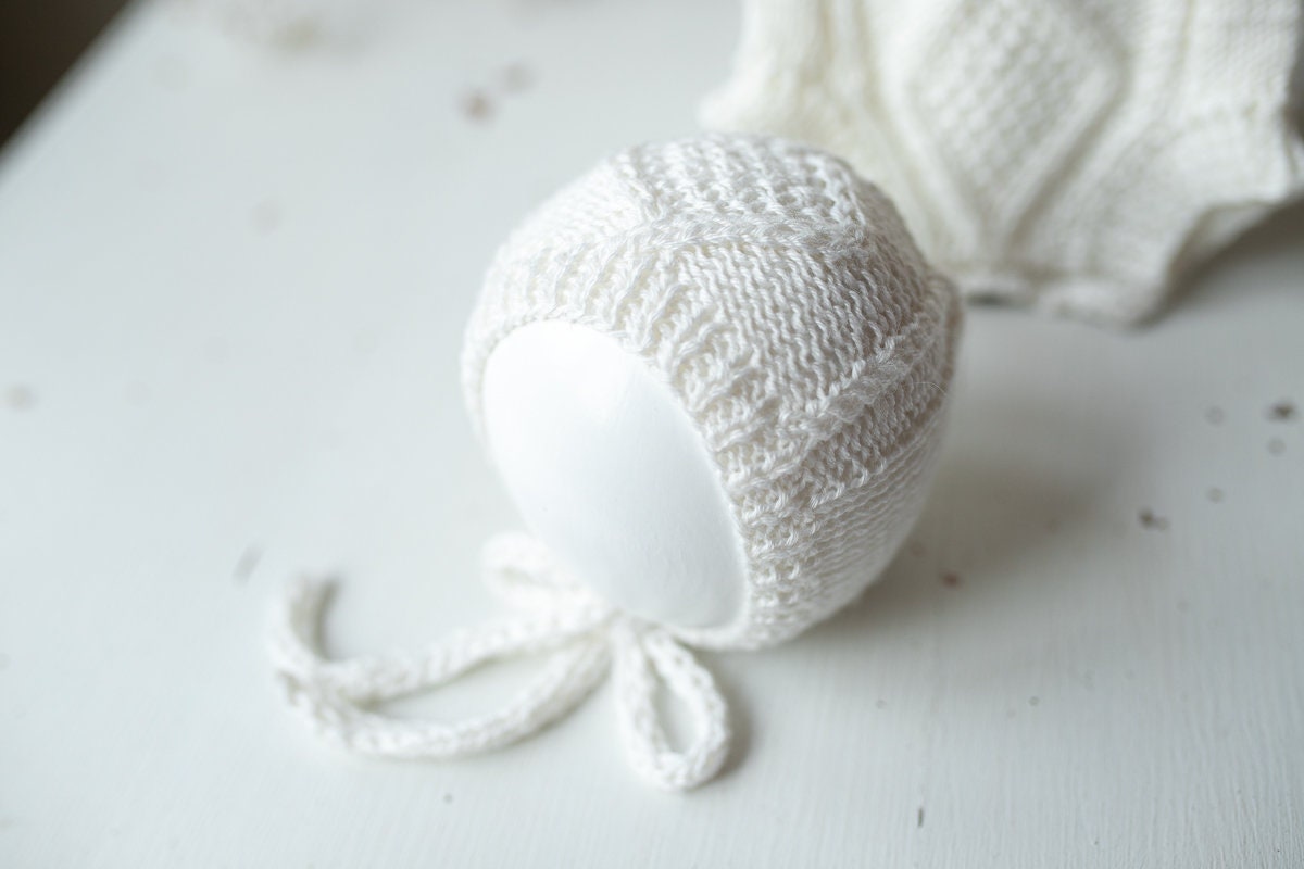 Knitted romper and bonnet,Newborn Photography Prop Set,Newborn photography outfit,Newborn girl photoshoot outfit,Pregnancy gift