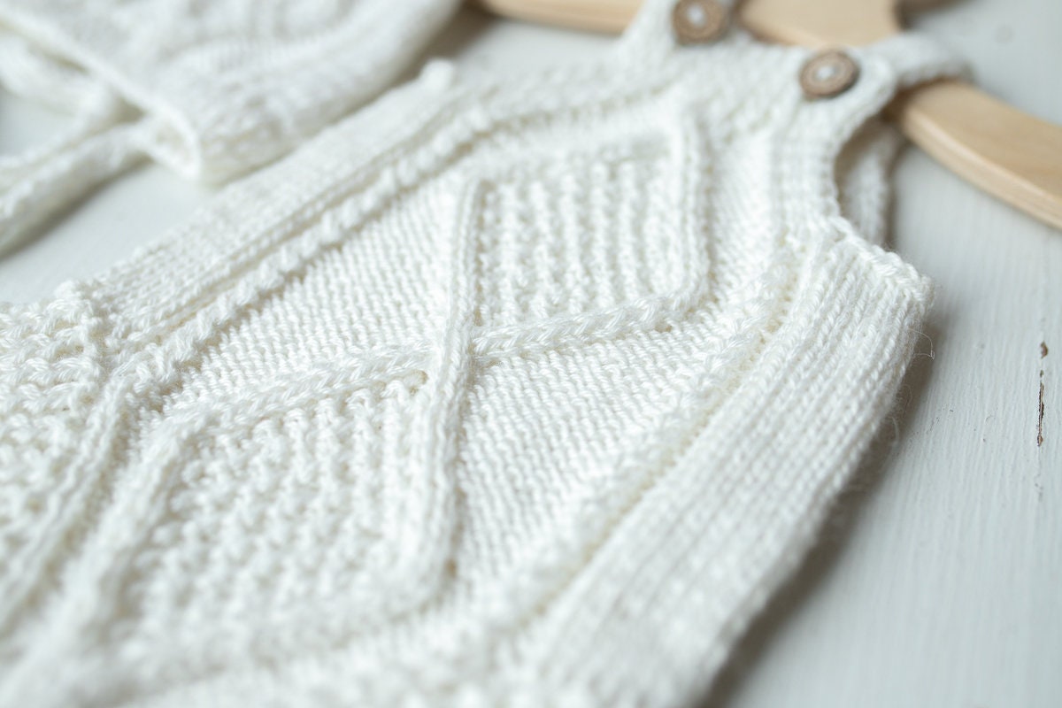 Knitted romper and bonnet,Newborn Photography Prop Set,Newborn photography outfit,Newborn girl photoshoot outfit,Pregnancy gift