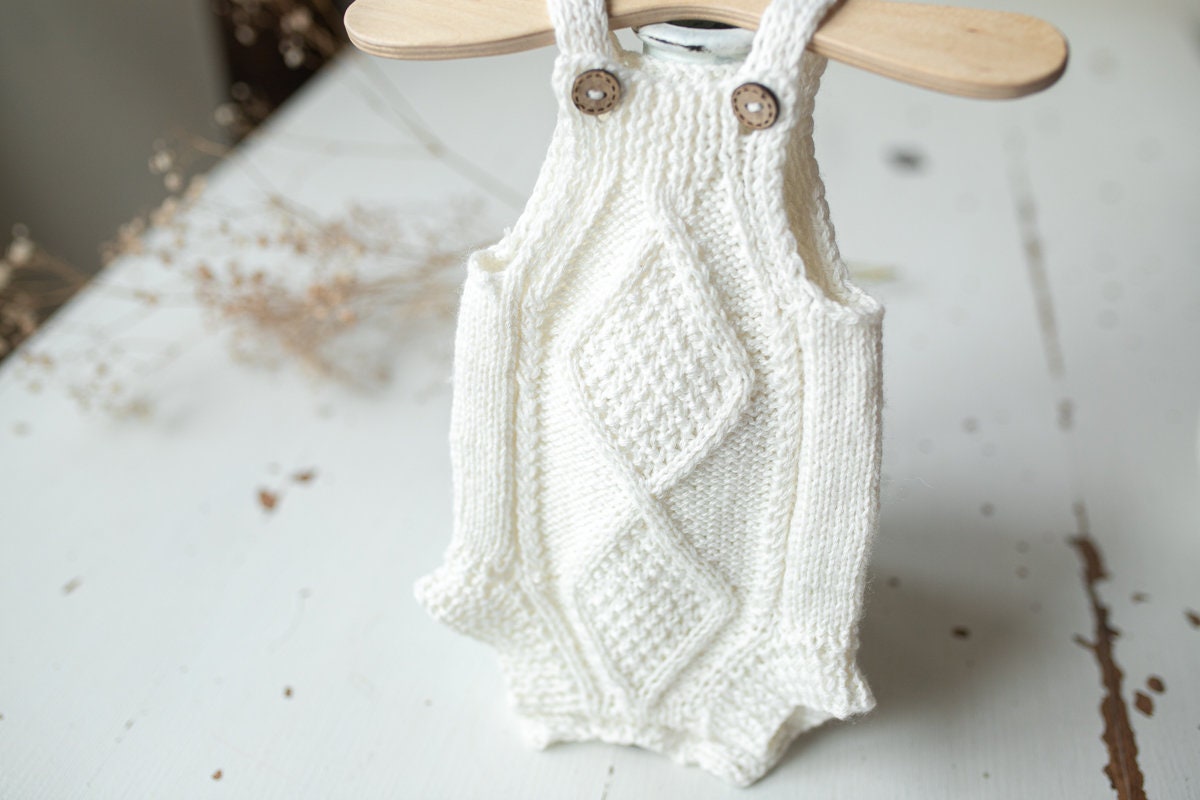 Knitted romper and bonnet,Newborn Photography Prop Set,Newborn photography outfit,Newborn girl photoshoot outfit,Pregnancy gift