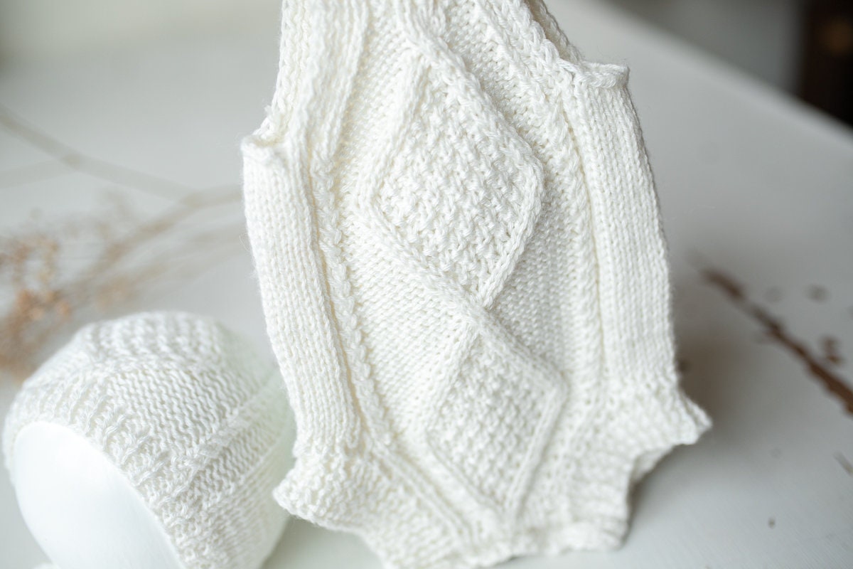Knitted romper and bonnet,Newborn Photography Prop Set,Newborn photography outfit,Newborn girl photoshoot outfit,Pregnancy gift