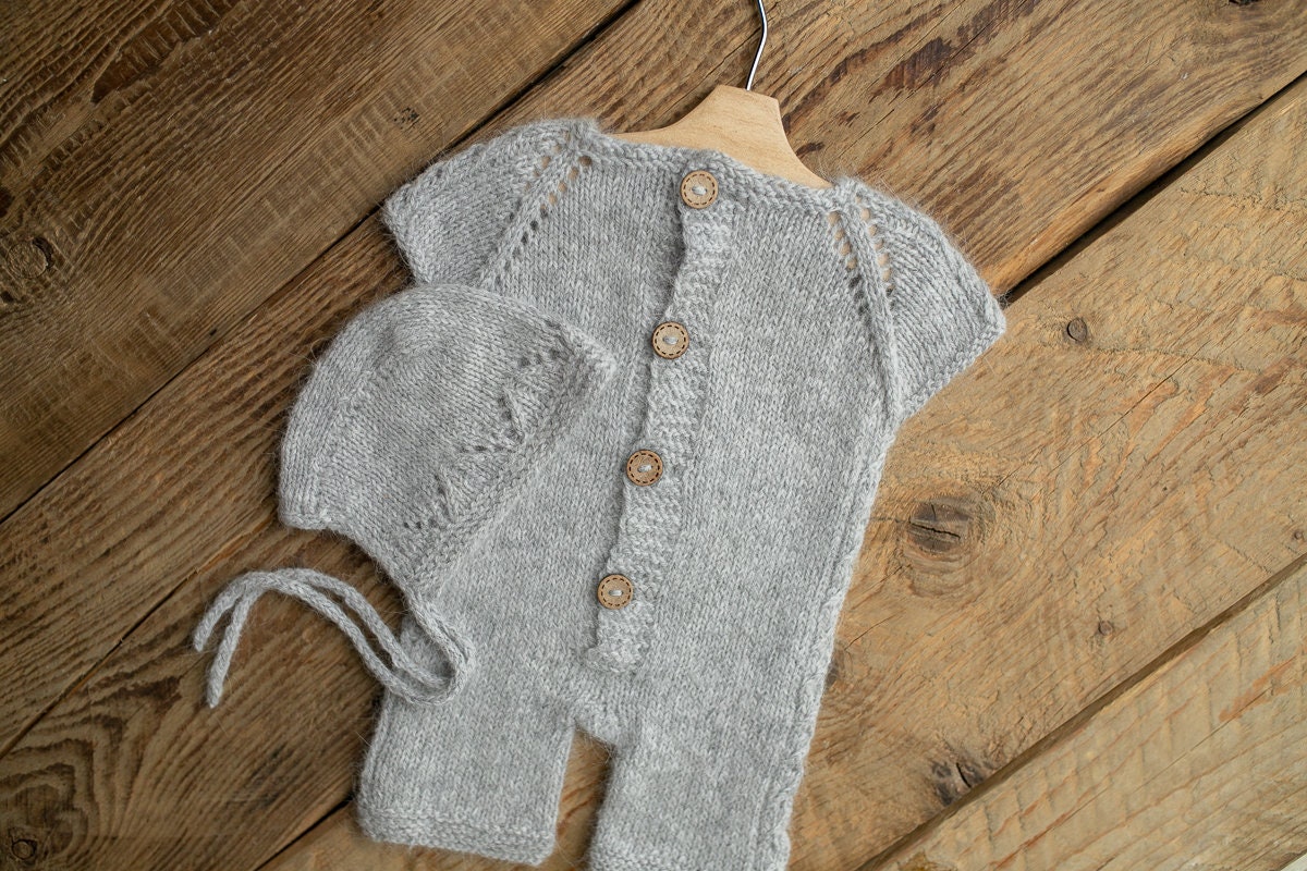 Knitted romper and bonnet,Newborn knitted Set,Newborn photography outfit,Сable knit romper,Pregnancy gift,newborn knit outfit,newborn props