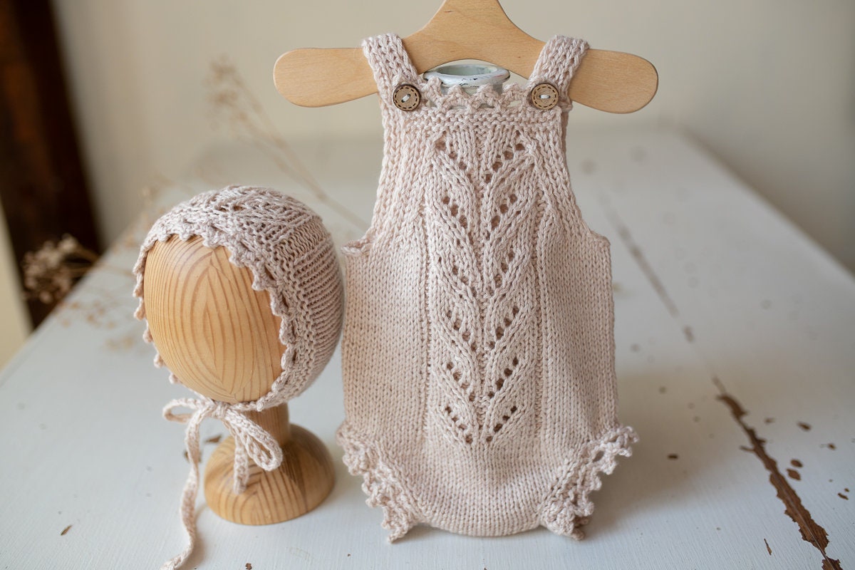 Knitted romper and bonnet,Newborn knitted Set,Newborn photography outfit,Сable knit romper,Pregnancy gift,newborn knit outfit,newborn props