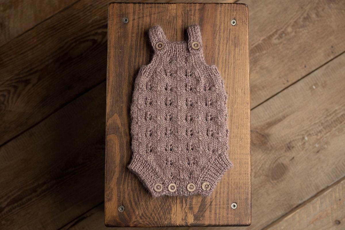 Knitted romper and bonnet,Newborn Photography Prop Set,Newborn photography outfit,Newborn girl photoshoot outfit,Pregnancy gift