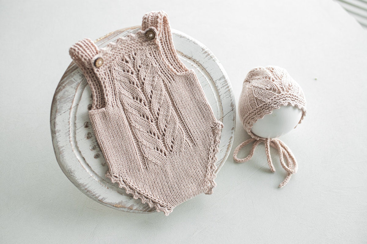 Knitted romper & bonnet,Newborn Photography Prop Set,Newborn photography outfit,Newborn girl photoshoot outfit,Pregnancy gift,Newborn props
