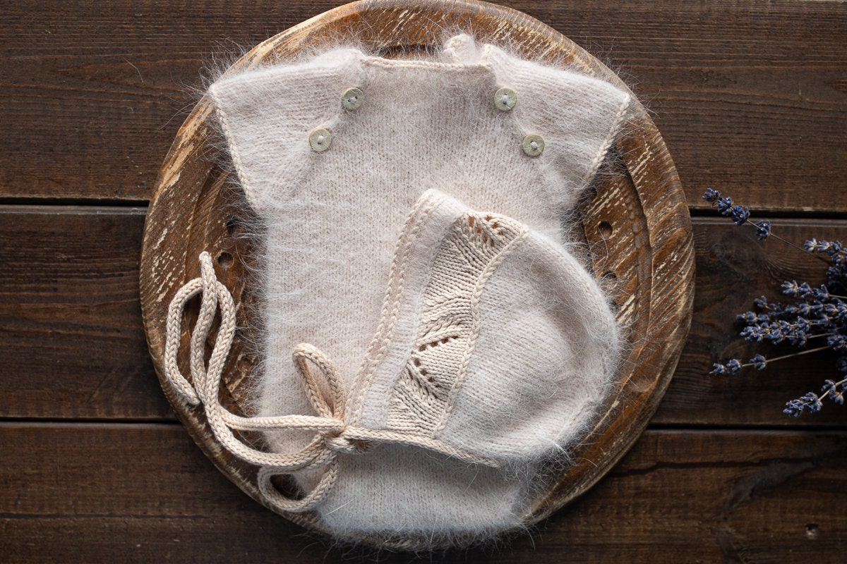Knitted romper and bonnet,Newborn Photography Prop Set,Newborn photography outfit,Newborn girl photoshoot outfit,Pregnancy gift