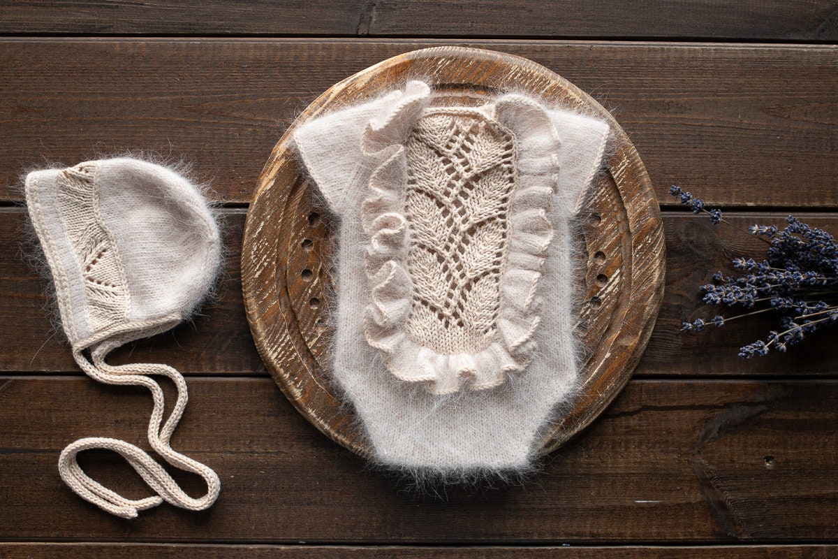 Knitted romper and bonnet,Newborn Photography Prop Set,Newborn photography outfit,Newborn girl photoshoot outfit,Pregnancy gift