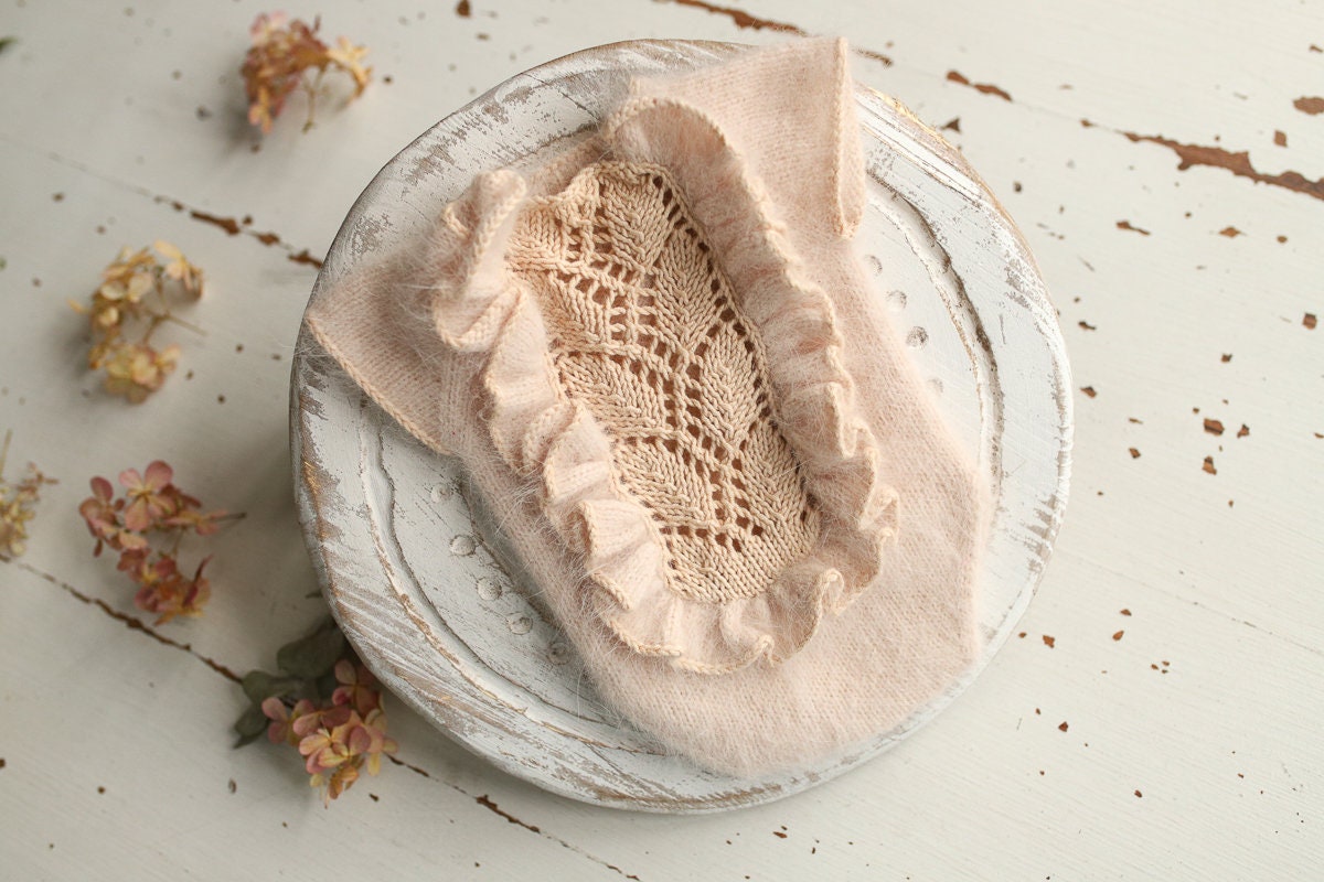 Knitted romper and bonnet,Newborn knitted Set,Newborn photography outfit,Сable knit romper,Pregnancy gift,newborn knit outfit,newborn props