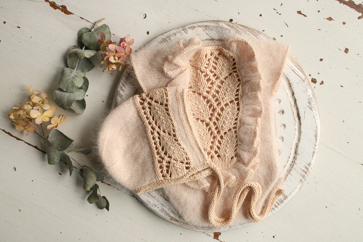 Knitted romper and bonnet,Newborn knitted Set,Newborn photography outfit,Сable knit romper,Pregnancy gift,newborn knit outfit,newborn props