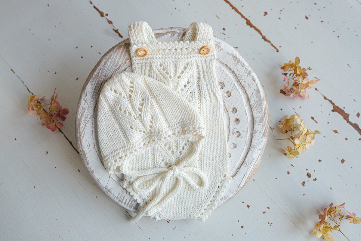 Knitted romper & bonnet,Newborn Photography Prop Set,Newborn photography outfit,Newborn girl photoshoot outfit,Pregnancy gift,Newborn props