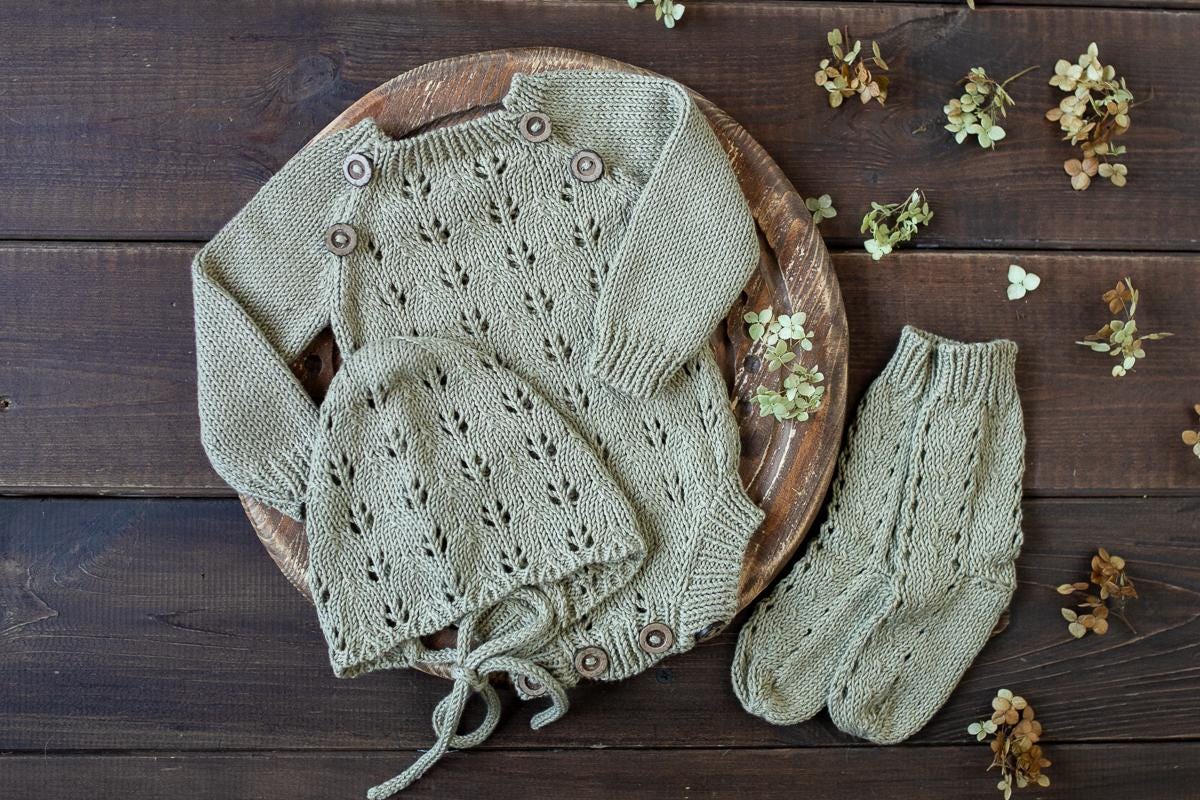 Newborn Knit romper,Newborn Knited set,Newborn Hat,Newborn outfit,Newborn cap,Newborn photography,Pregnancy gift,Knitted newborn photo props
