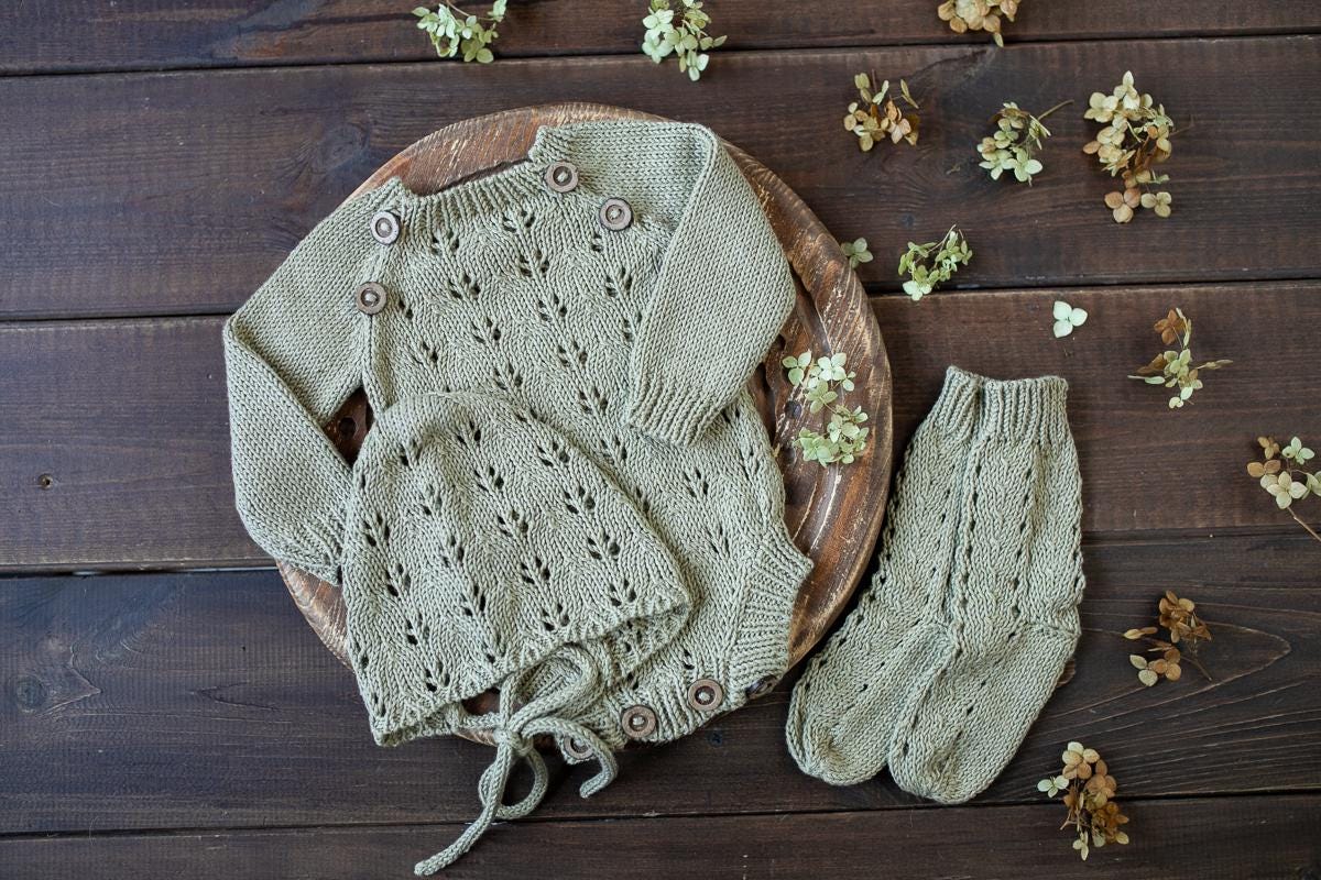 Newborn Knit romper,Newborn Knited set,Newborn Hat,Newborn outfit,Newborn cap,Newborn photography,Pregnancy gift,Knitted newborn photo props