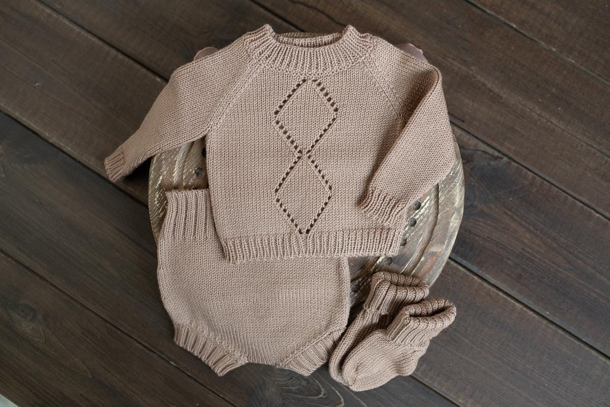 Newborn Knit romper,Newborn Knited set,Newborn socks,Newborn outfit,Newborn photography,Pregnancy gift,Knitted newborn photo props