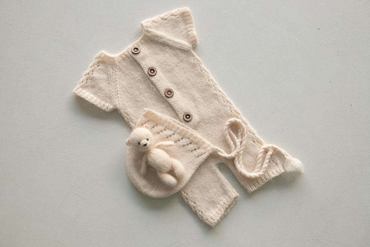 Knitted romper,bonnet and Knit Teddy Bear,Newborn knitted Set,Newborn photography outfit,Pregnancy gift,newborn knit outfit,newborn props