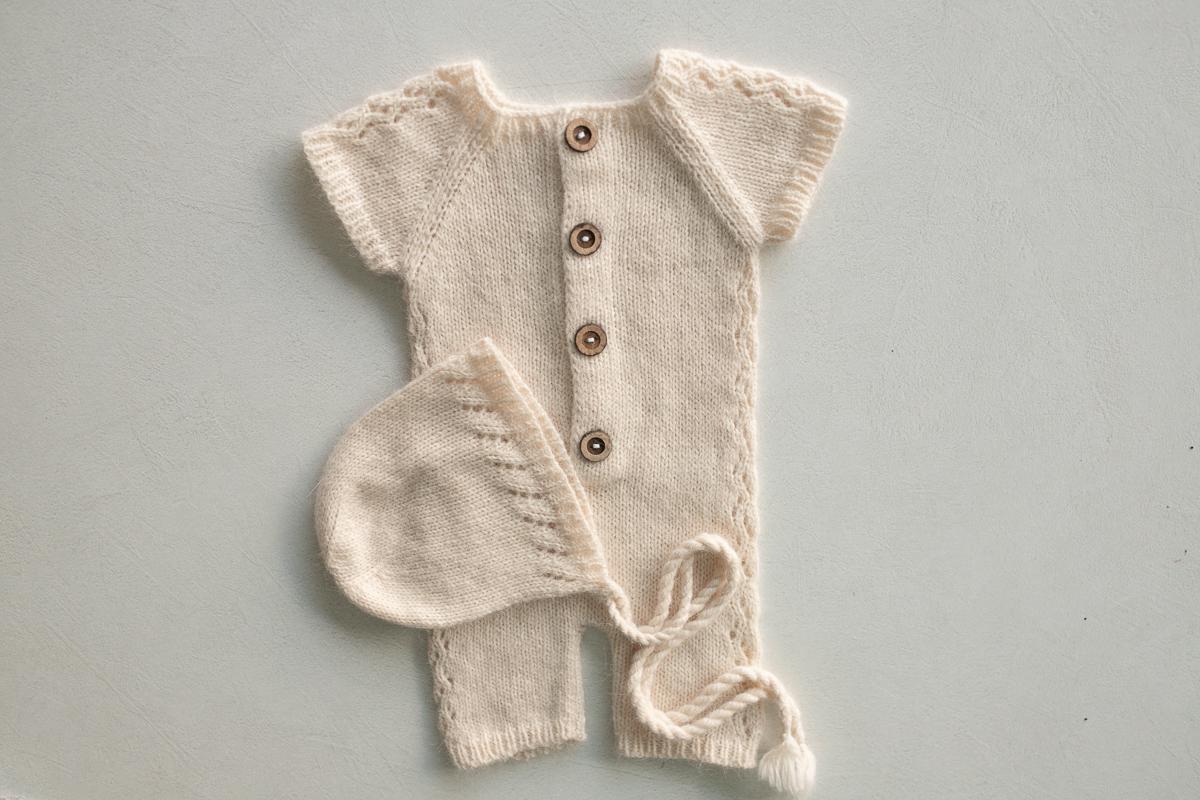 Knitted romper,bonnet and Knit Teddy Bear,Newborn knitted Set,Newborn photography outfit,Pregnancy gift,newborn knit outfit,newborn props