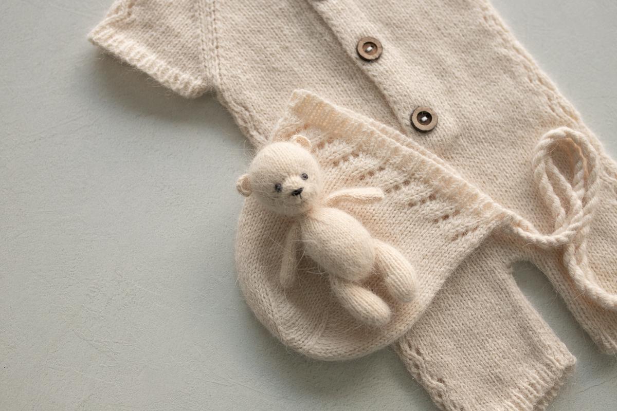 Knitted romper,bonnet and Knit Teddy Bear,Newborn knitted Set,Newborn photography outfit,Pregnancy gift,newborn knit outfit,newborn props