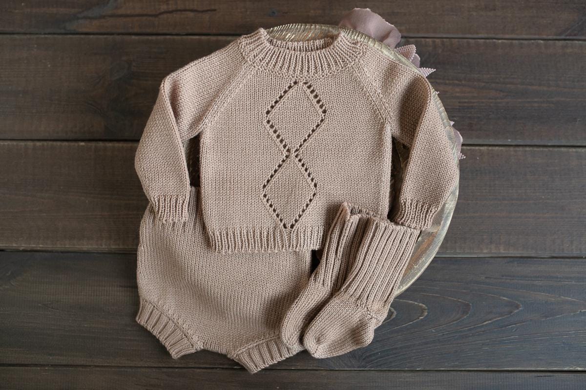 Newborn Knit romper,Newborn Knited set,Newborn socks,Newborn outfit,Newborn photography,Pregnancy gift,Knitted newborn photo props