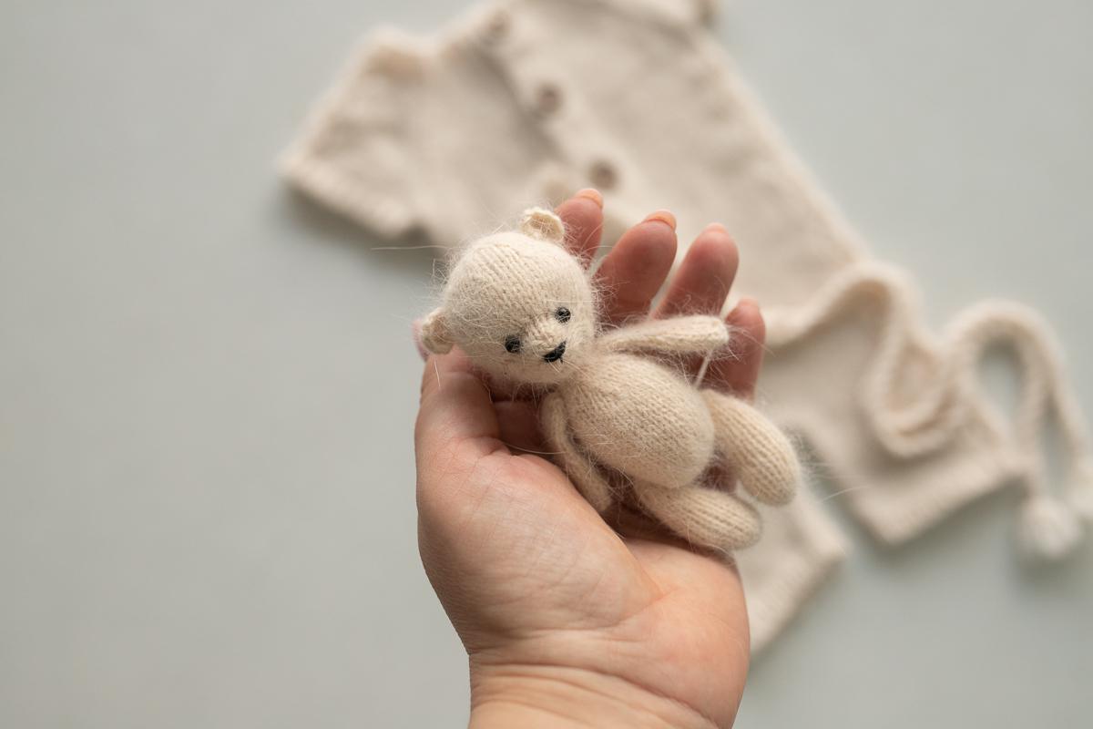 Knitted romper,bonnet and Knit Teddy Bear,Newborn knitted Set,Newborn photography outfit,Pregnancy gift,newborn knit outfit,newborn props