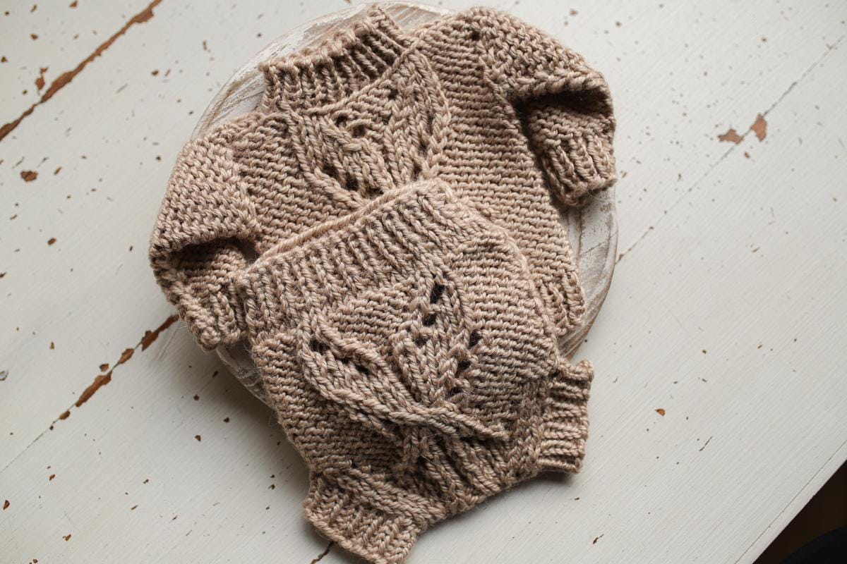 Newborn Knited set, age 0 to 1 m,Newborn Coming Home Outfit Knitted Baby Chunky Sweater,Bloomers,Newborn outfit,Knitted newborn photo props