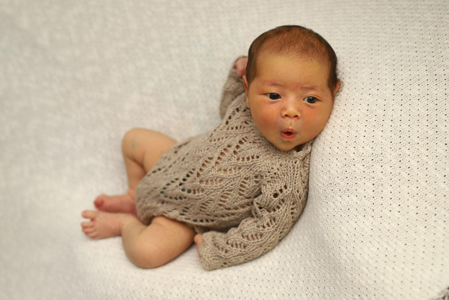 Knitted romper & bonnet,Newborn Photography Prop Set,Newborn photography outfit,Newborn girl photoshoot outfit,Pregnancy gift,Newborn props