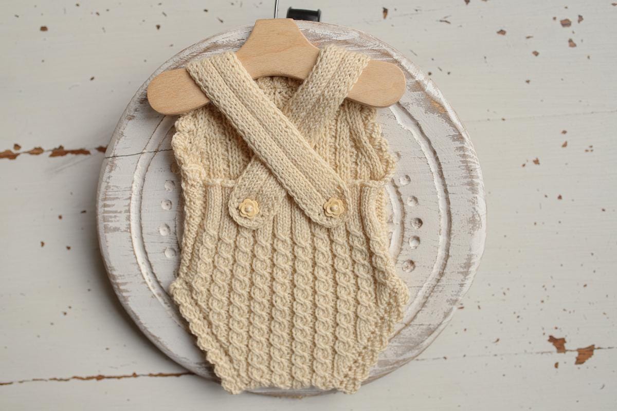 Knitted romper and bonnet,Newborn Photography Prop Set,Newborn photography outfit,Newborn girl photoshoot outfit,Pregnancy gift