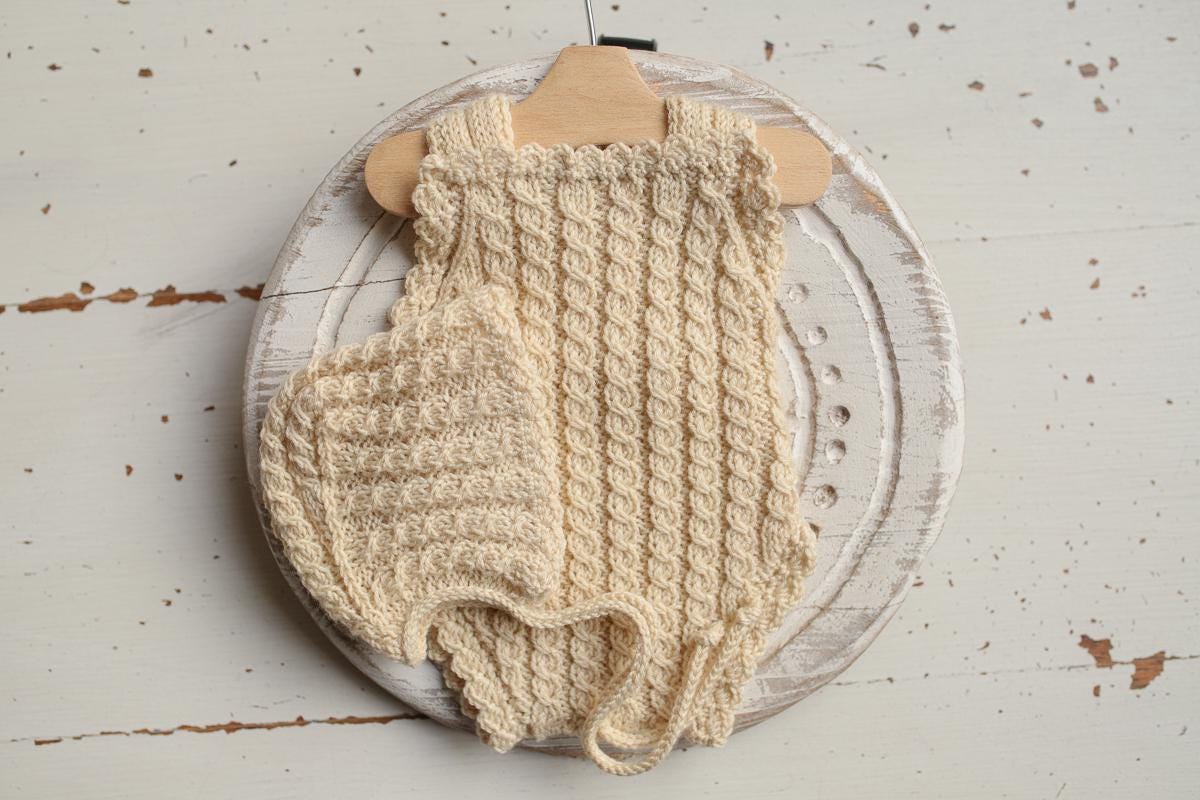 Knitted romper and bonnet,Newborn Photography Prop Set,Newborn photography outfit,Newborn girl photoshoot outfit,Pregnancy gift