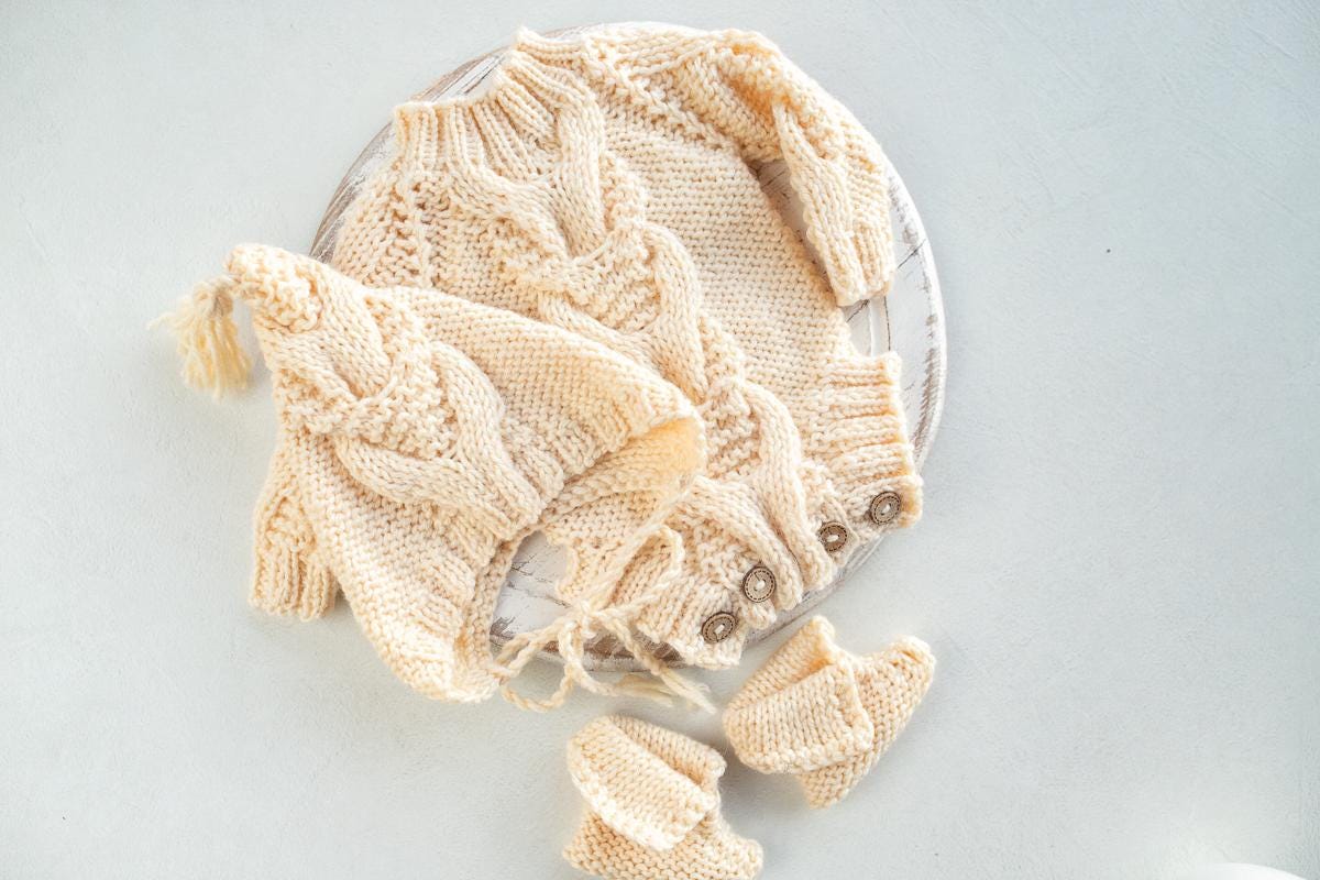 Newborn Knited set,Newborn Knit romper,Newborn Hat,Newborn outfit,Newborn cap,Newborn photography,Pregnancy gift,Knitted newborn photo props