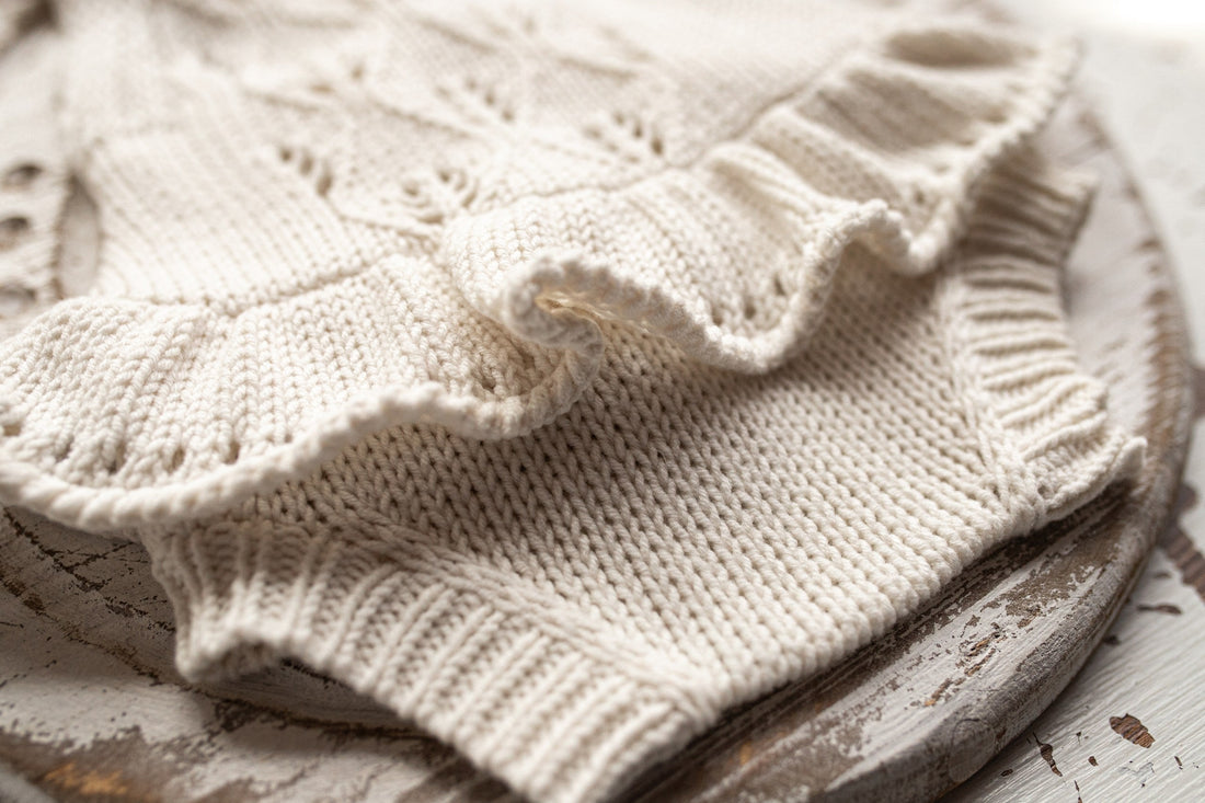 How to Style a Newborn Photoshoot by Texture: Mixing Linen, Lace & Knit for a Layered, Editorial Look