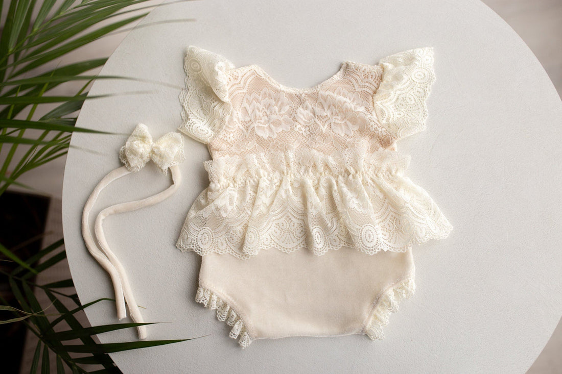 Cream lace newborn romper and headband for mom-and-baby photoshoot
