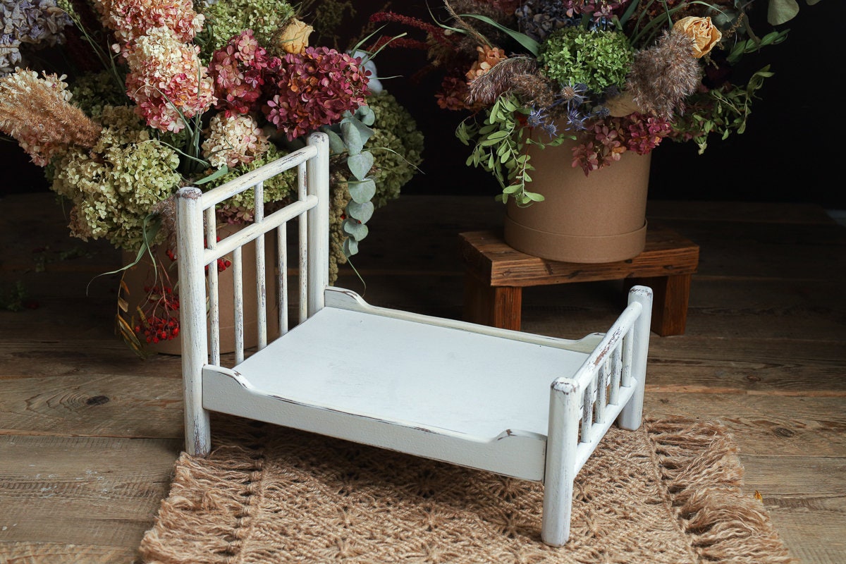 Real wood newborn crib photography prop — handcrafted natural pine for studio photoshoot