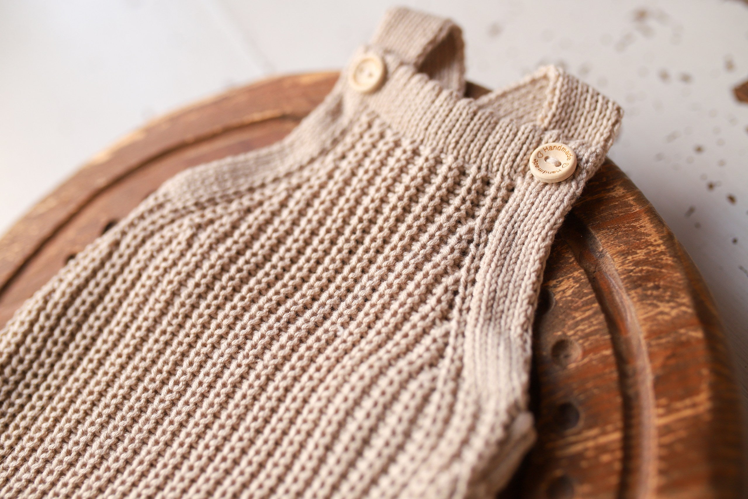 Knitted jumpsuit, bonnet and booties for a newborn, merino wool clothing set, newborn photo shoot props, newborn photo shoot clothes, hospital discharge clothes. (Copy) (Copy)