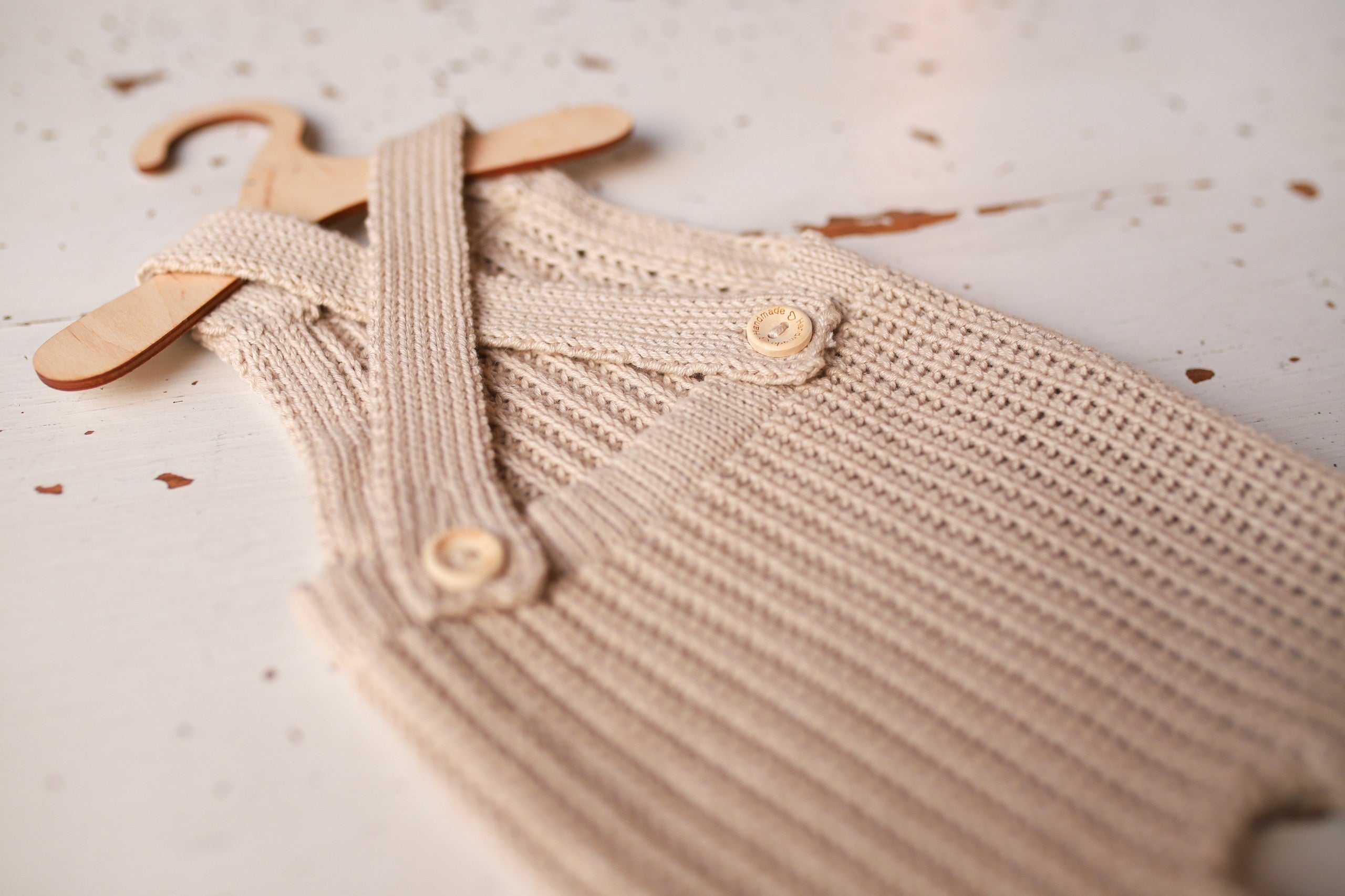 Knitted jumpsuit, bonnet and booties for a newborn, merino wool clothing set, newborn photo shoot props, newborn photo shoot clothes, hospital discharge clothes. (Copy) (Copy)