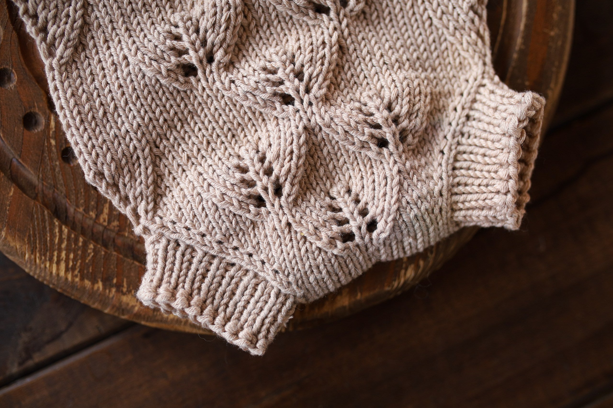 Knitted jumpsuit, bonnet for a newborn, merino wool clothing set, newborn photo shoot props, newborn photo shoot clothes, hospital discharge clothes. (Copy) (Copy) (Copy) (Copy)