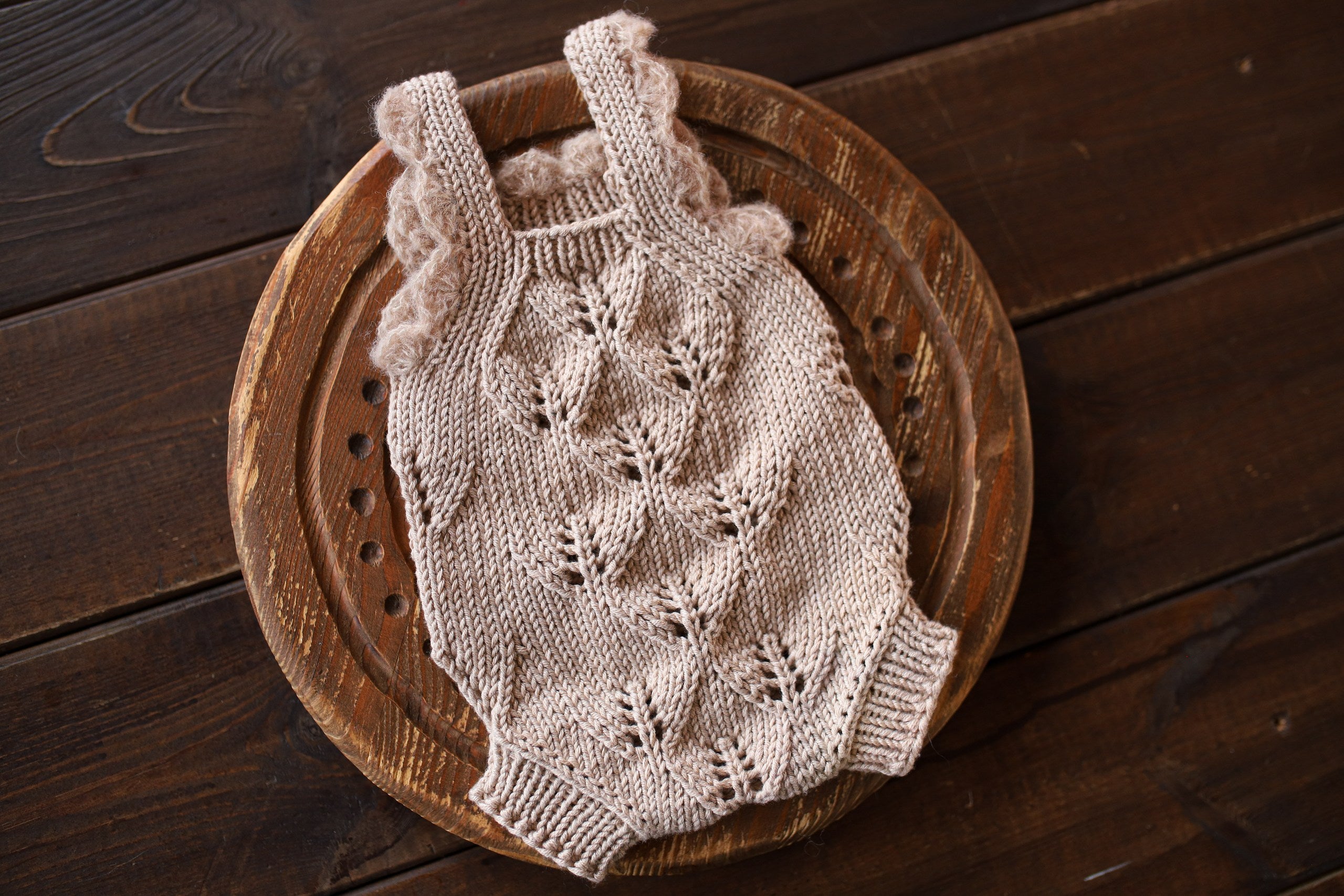 Knitted jumpsuit, bonnet for a newborn, merino wool clothing set, newborn photo shoot props, newborn photo shoot clothes, hospital discharge clothes. (Copy) (Copy) (Copy) (Copy)