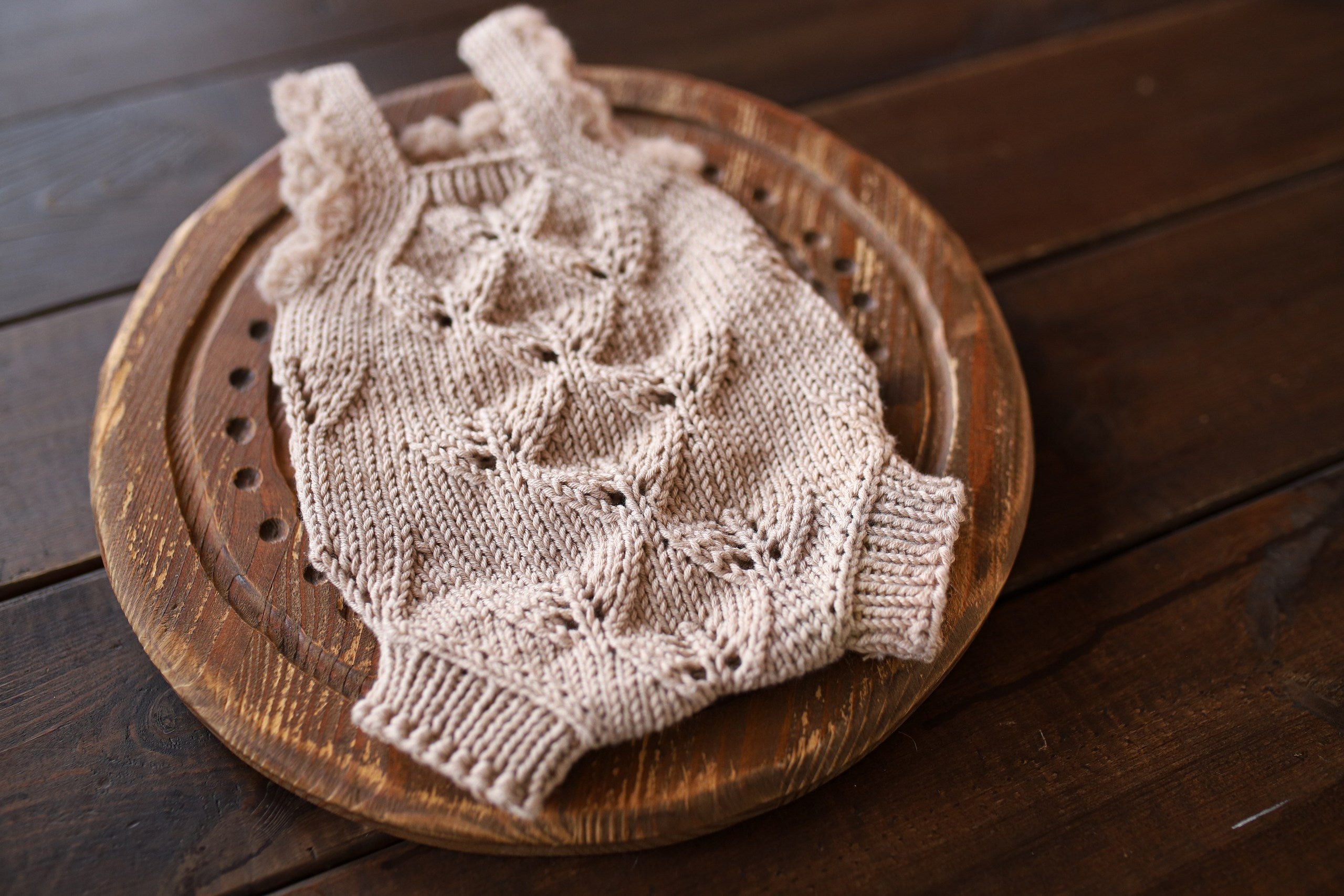 Knitted jumpsuit, bonnet for a newborn, merino wool clothing set, newborn photo shoot props, newborn photo shoot clothes, hospital discharge clothes. (Copy) (Copy) (Copy) (Copy)