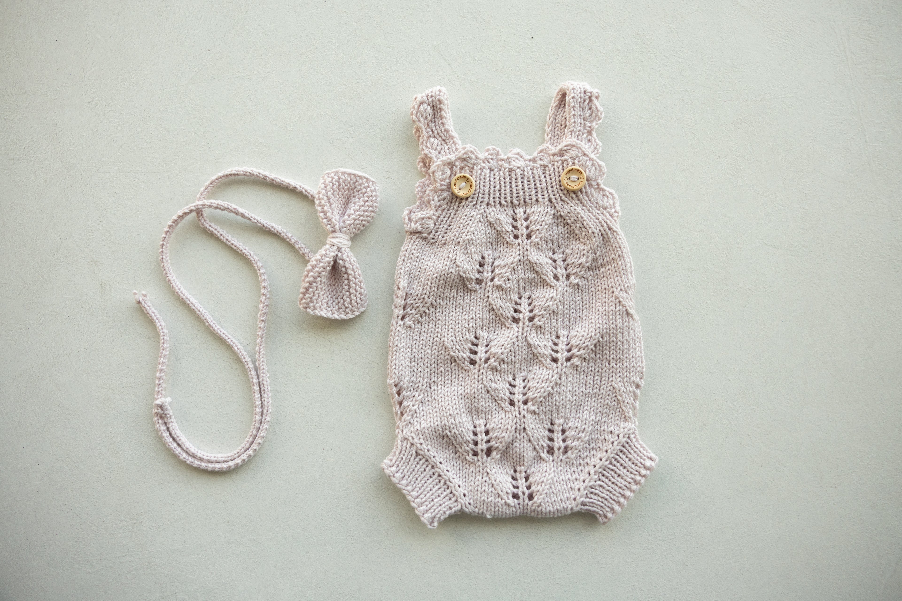 Knitted jumpsuit, bonnet and booties for a newborn, merino wool clothing set, newborn photo shoot props, newborn photo shoot clothes, hospital discharge clothes. (Copy) (Copy) (Copy) (Copy)