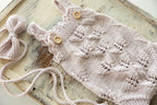 Knitted jumpsuit, bonnet and booties for a newborn, merino wool clothing set, newborn photo shoot props, newborn photo shoot clothes, hospital discharge clothes. (Copy) (Copy) (Copy) (Copy)
