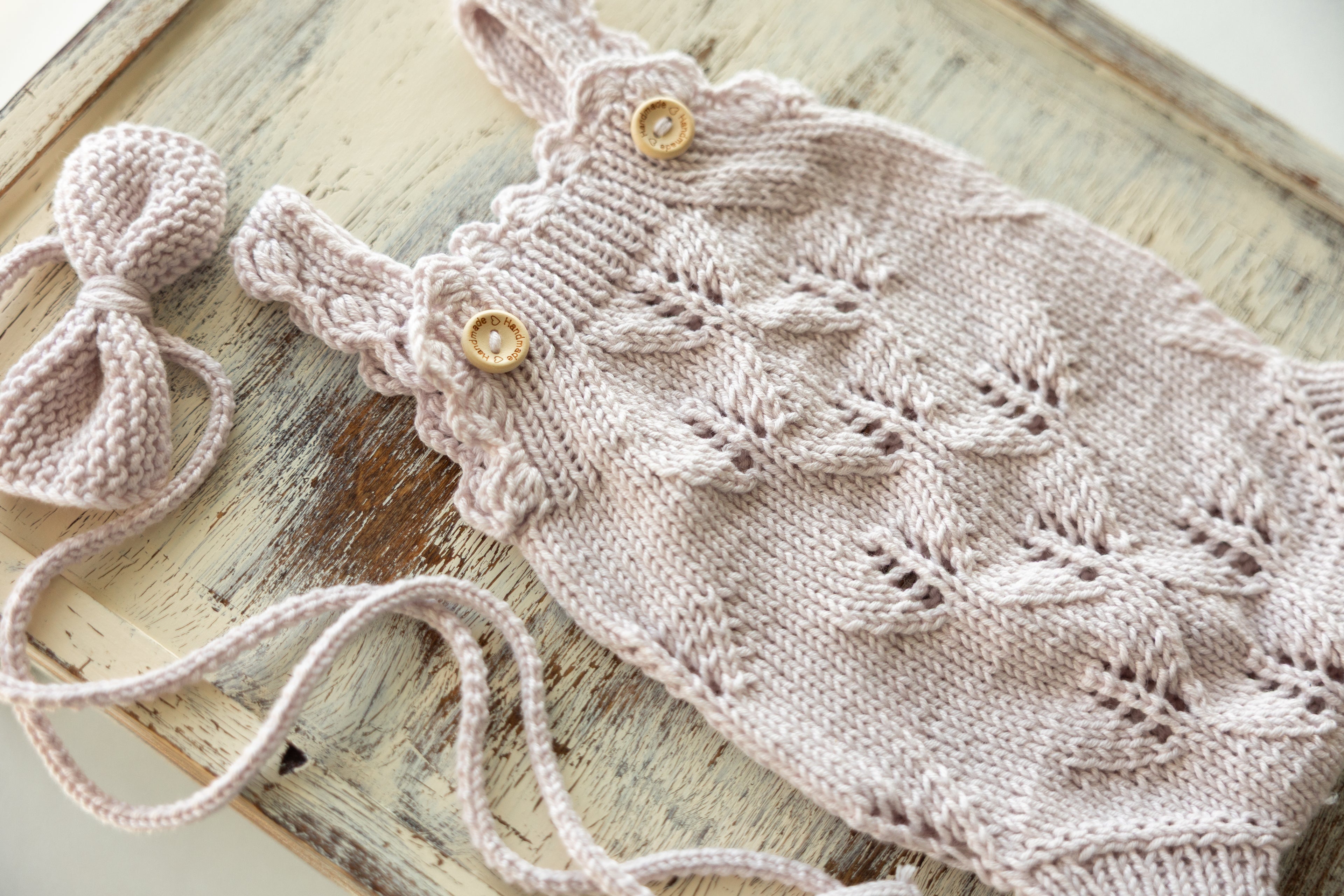 Knitted jumpsuit, bonnet and booties for a newborn, merino wool clothing set, newborn photo shoot props, newborn photo shoot clothes, hospital discharge clothes. (Copy) (Copy) (Copy) (Copy)