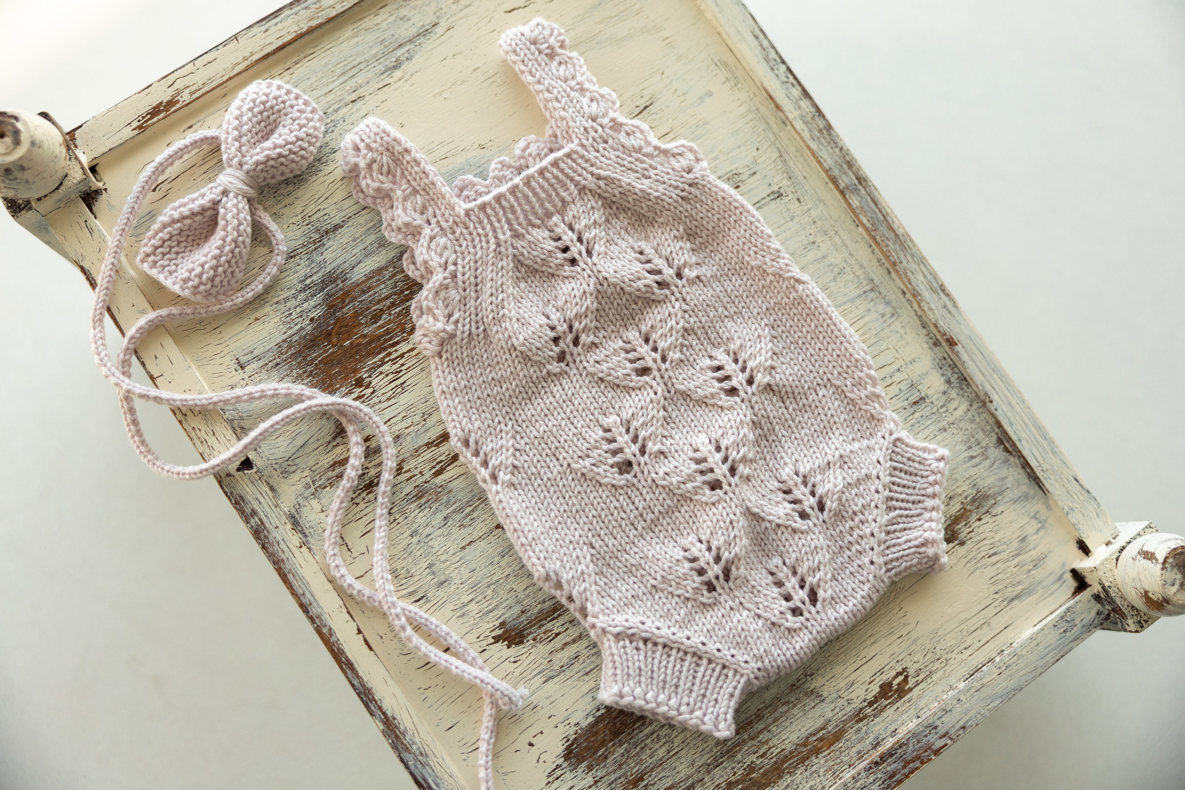 Knitted jumpsuit, bonnet and booties for a newborn, merino wool clothing set, newborn photo shoot props, newborn photo shoot clothes, hospital discharge clothes. (Copy) (Copy) (Copy) (Copy)