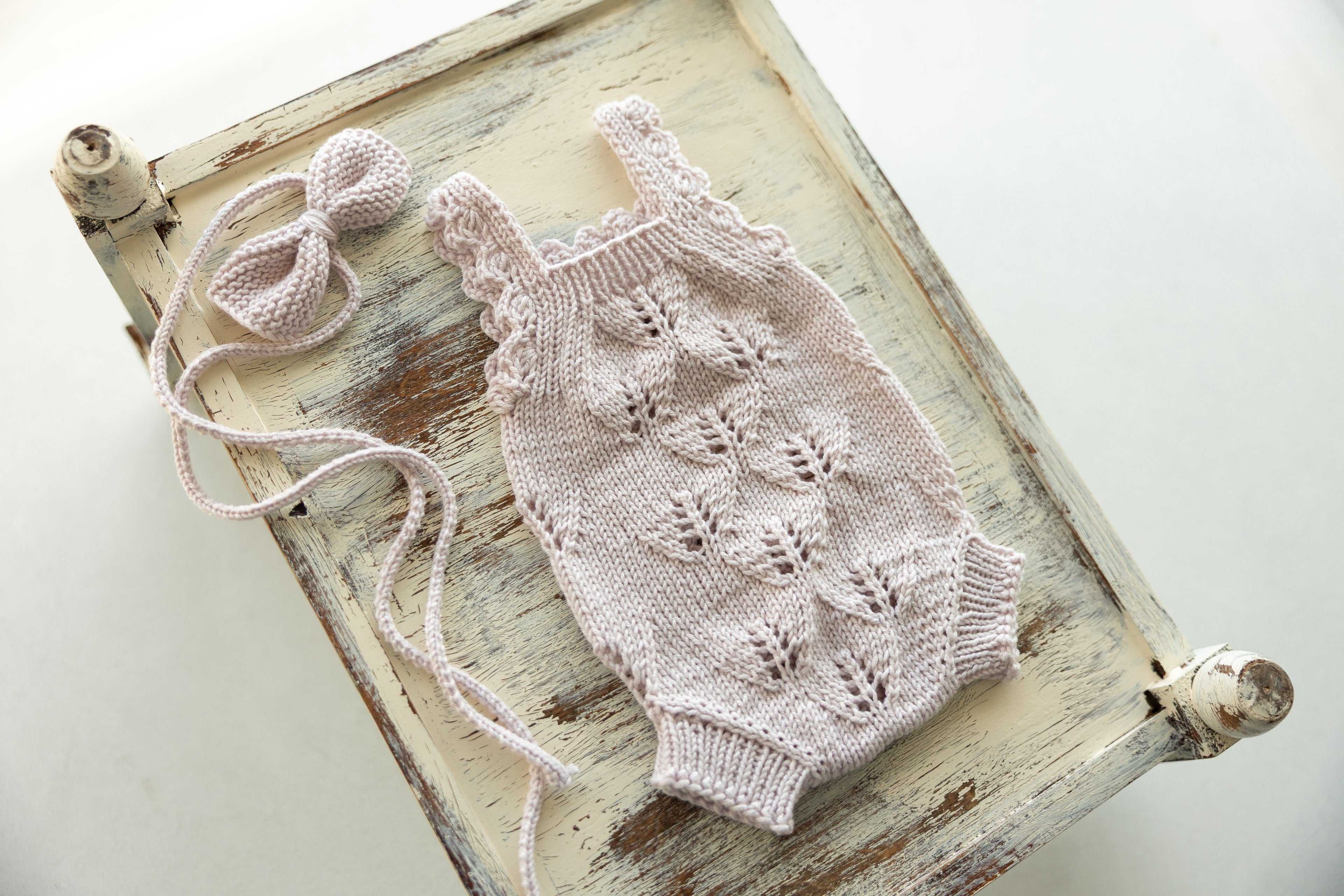 Knitted jumpsuit, bonnet and booties for a newborn, merino wool clothing set, newborn photo shoot props, newborn photo shoot clothes, hospital discharge clothes. (Copy) (Copy) (Copy) (Copy)